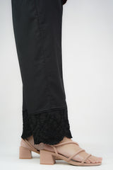 Pleated Embroidered Cigarette Pants (BLACK)