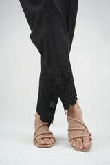 Cut Work Embroidered Cigarette Pants (BLACK)