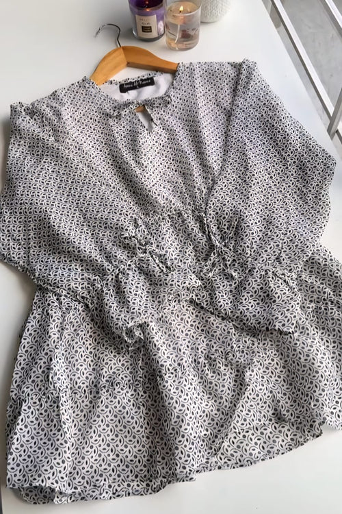 Printed Peplum Blouse - (BW)